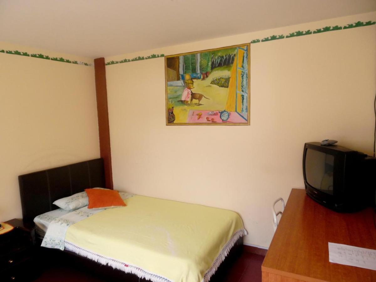 Hostal Rincon Del Turista Otavalo Dış mekan fotoğraf